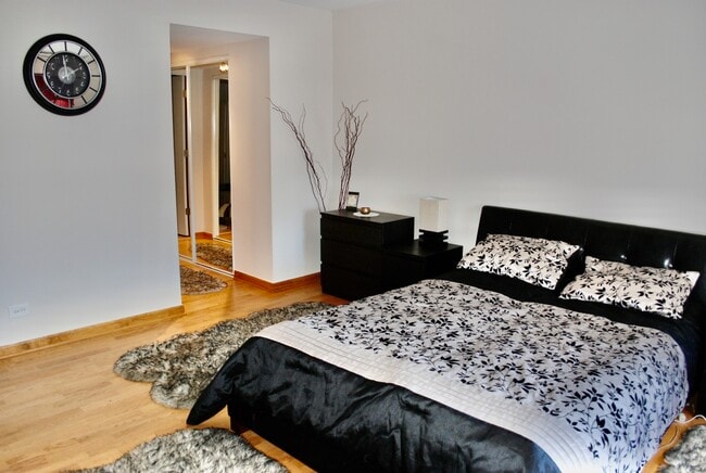 Building Photo - 4710 Euclid Ave