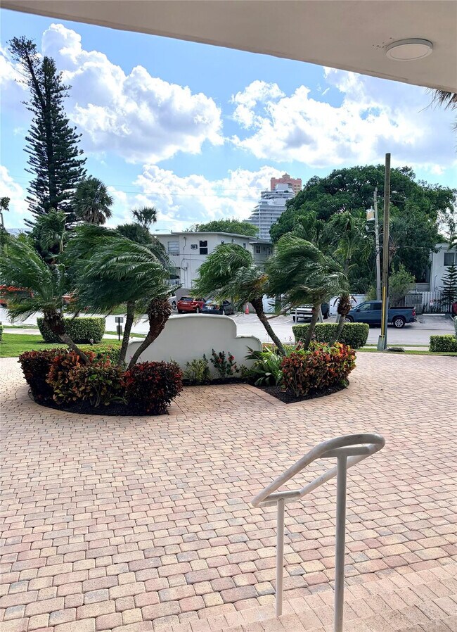 Building Photo - 2701 N Ocean Blvd