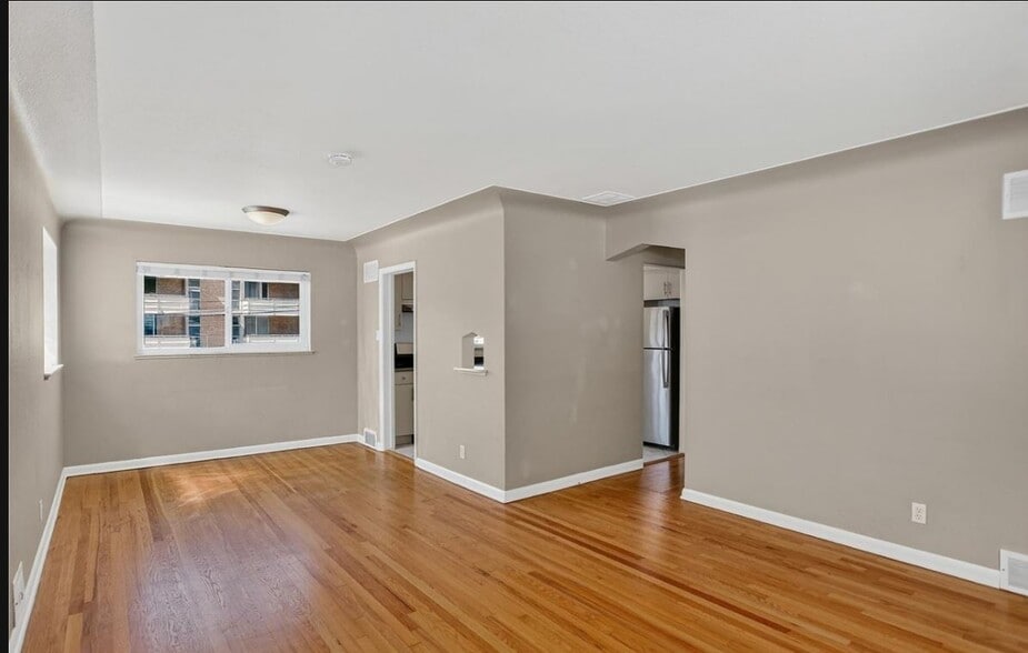 Building Photo - 2527 S University Blvd