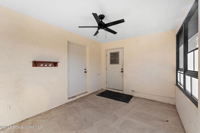 Building Photo - 247 Saldon Ln