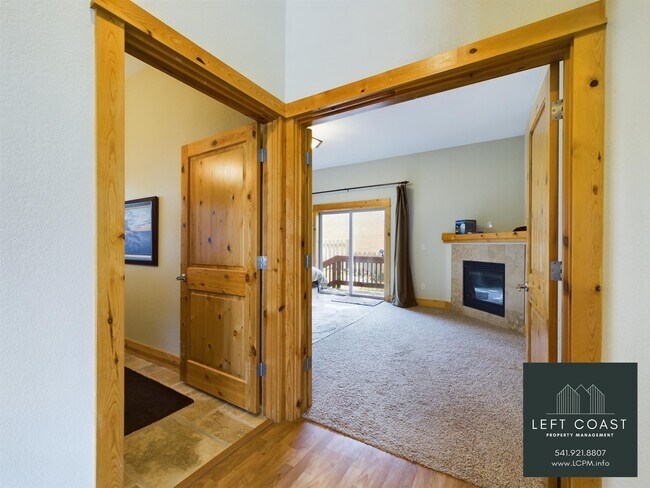 Building Photo - 798 SE 37th Ct