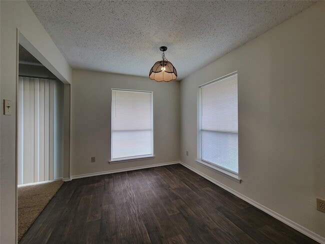 Building Photo - 1640 Stroud Ln