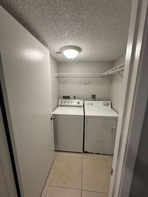 Building Photo - 1540 Lake Crystal Dr