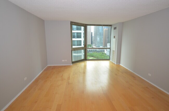 Building Photo - 195 N Harbor Dr