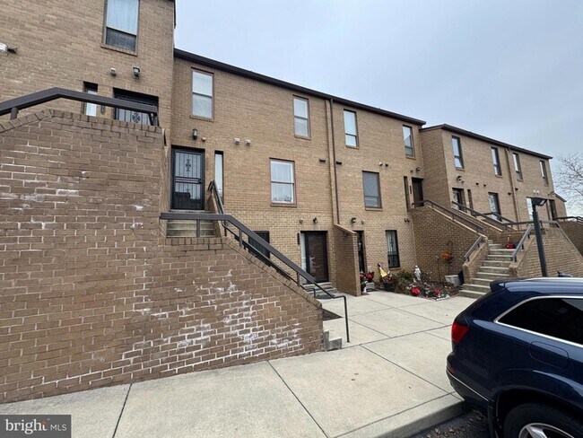 Building Photo - 3114 Banneker Dr NE