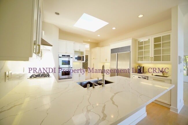 Building Photo - 3 Bartel Ct