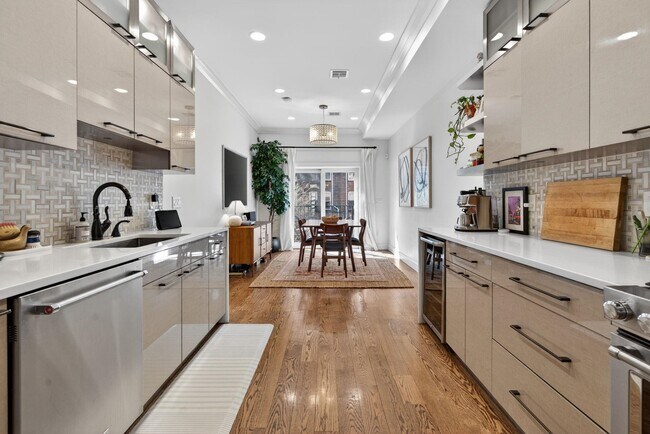 Building Photo - 926 Park Ave