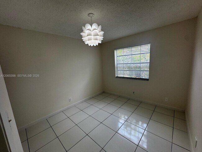 Building Photo - 8848 NW 76th Ct