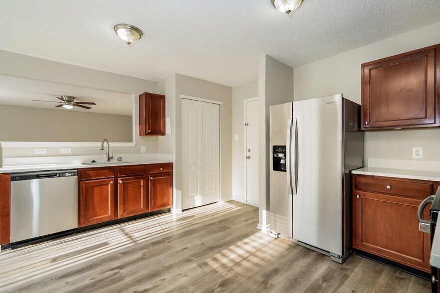 Building Photo - 6301 Monteo Ln