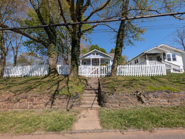 Building Photo - 24 Woodrow Ave