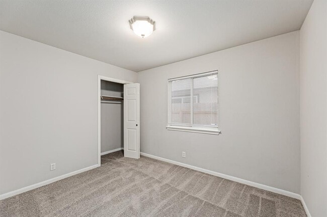 Building Photo - 21108 Derby Day Ave