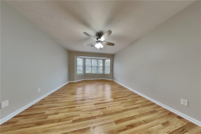 Building Photo - 5652 Longbow Dr