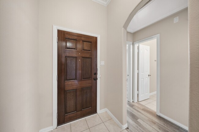 Building Photo - 24503 Lakecrest Bend Dr