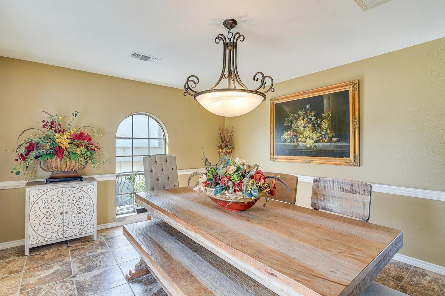 Building Photo - 18654 Martinique Dr