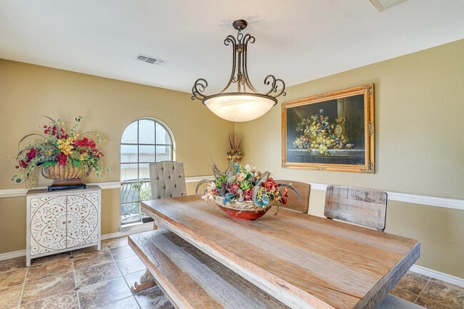 Building Photo - 18654 Martinique Dr