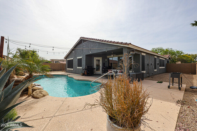 Building Photo - 4010 E Sidewinder Ct