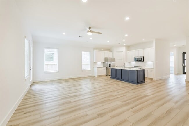 Building Photo - 218 Springfield Terrace Dr