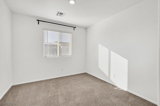 Building Photo - 7484 Mountain Ledge St