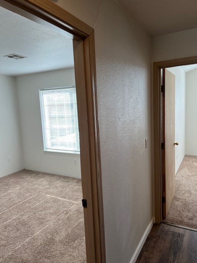 Building Photo - 3044 Sheraton Ct