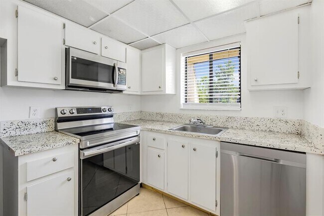 Building Photo - 1325 S Flagler Ave