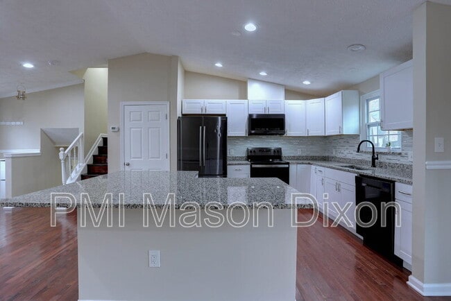 Building Photo - 9321 Kenbrooke Ct