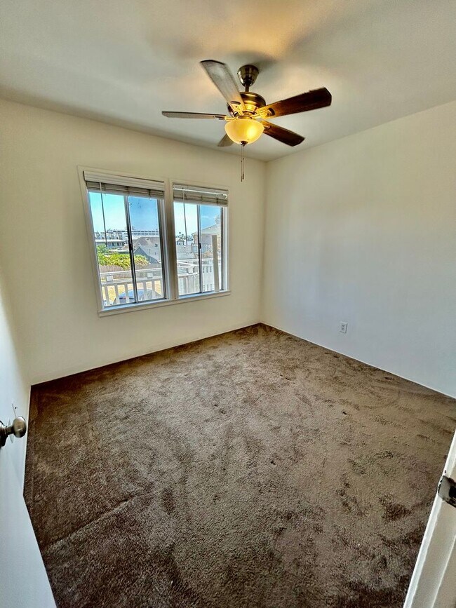 Building Photo - Charming and Bright 2 bed 1 bath in Point Loma
