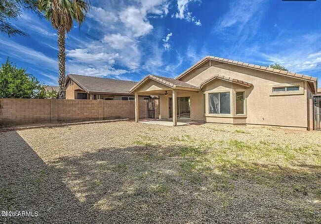 Building Photo - 31111 N Claridge Cir