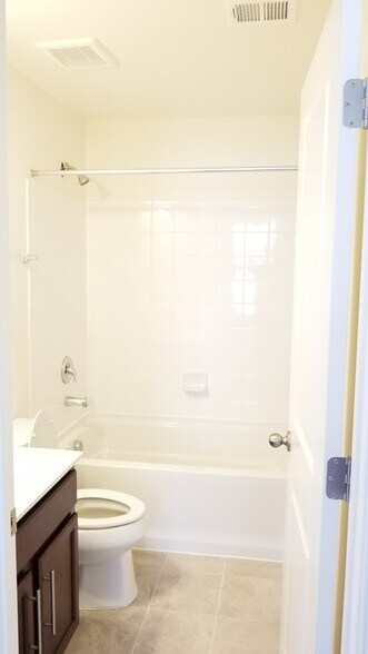 Building Photo - 43425 Robey Sq