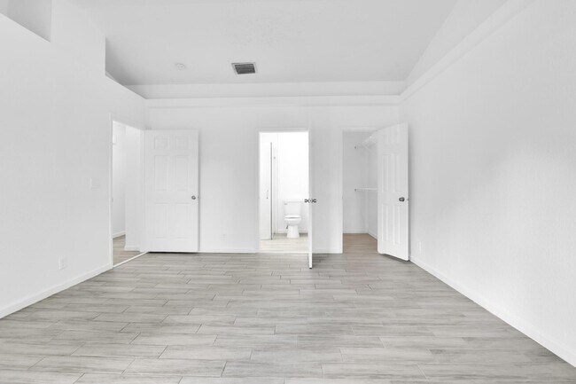 Building Photo - 13974 Folkestone Cir