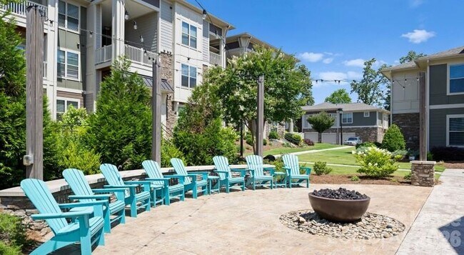 Building Photo - 15155 Ollie Dr