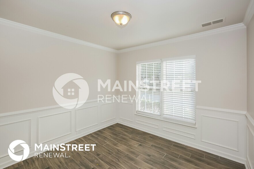 Building Photo - 3744 Sipes Ln