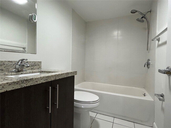 Building Photo - 2575 SW 27th Ave