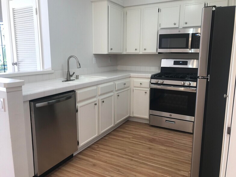 Building Photo - 12283 Carmel Vista Rd