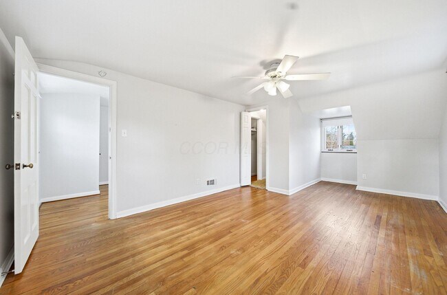 Building Photo - 532 N Drexel Ave