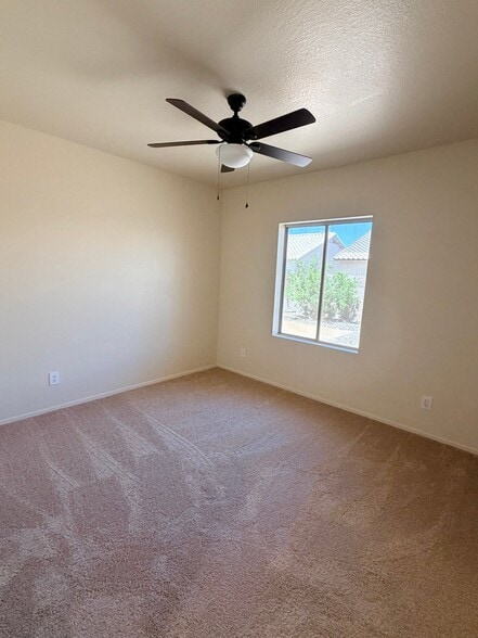Building Photo - 9005 N Lawndale Dr