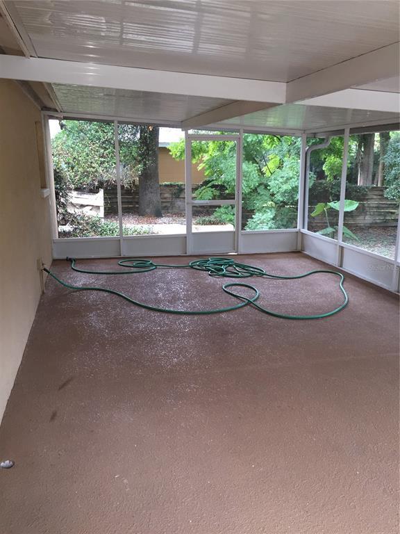 Building Photo - 906 Homewood Dr