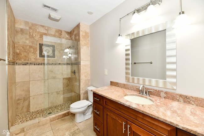 Building Photo - 8555 One W Dr