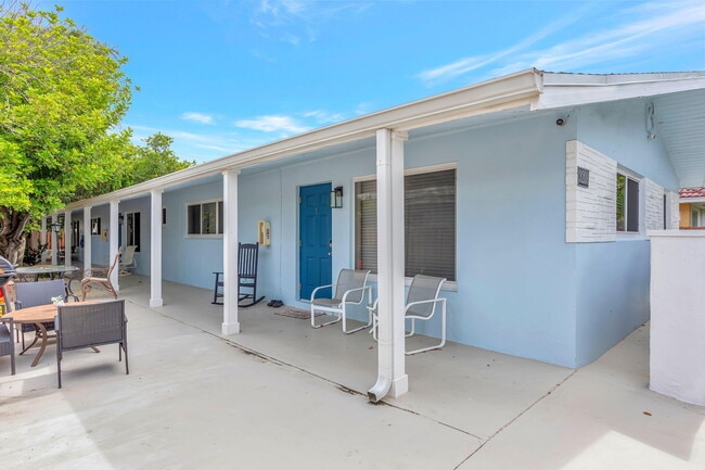 Building Photo - 3208 Marine Dr