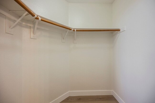 Building Photo - Honey, I’m Home! This Lovely 3 Bedroom, Two-Story Home Is Located In Summerlin.
