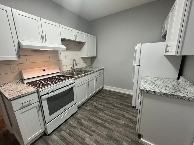 Building Photo - 8100 W National Ave