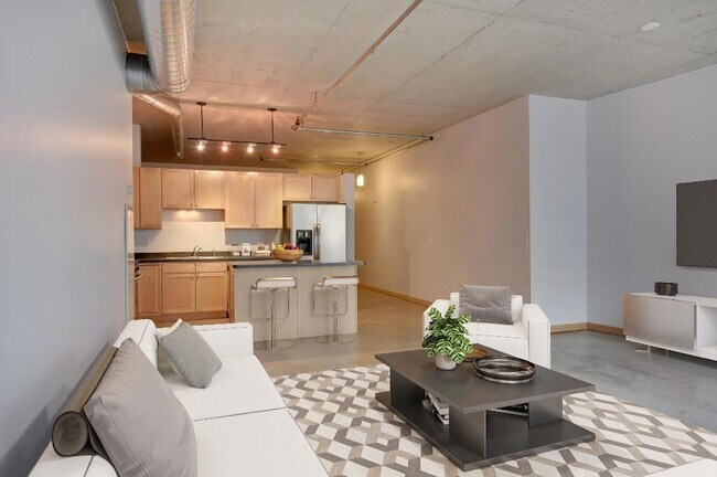 Building Photo - 720 N 4th St