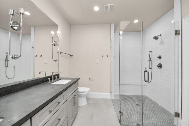 Building Photo - 6320 Milwee St