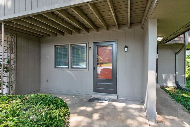 Building Photo - 2929 Selena Dr