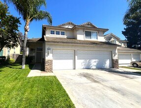 Building Photo - 4 bed, 2.5 bath located in Corona, CA!