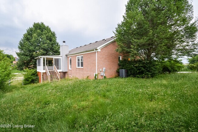 Building Photo - 1200 Goshen Ln
