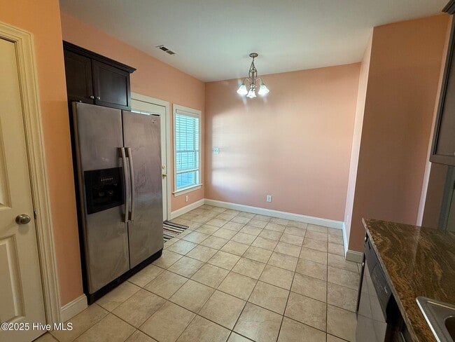 Building Photo - 120 Parrot Landing Dr