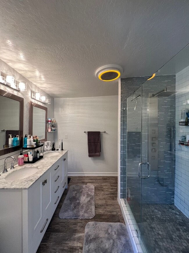 Building Photo - Beautiful 3 Bedroom Home in Scotts Valley ...