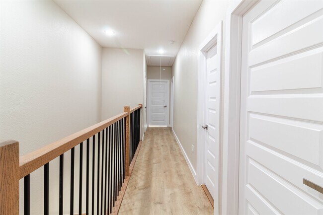 Building Photo - 3555 Noah St