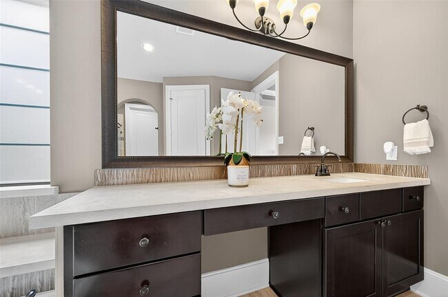 Building Photo - 30148 Southern Sky Dr