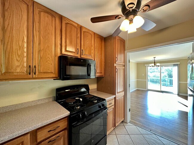 Building Photo - Charming 3 Bedroom/1.5 Bathroom Home in Norrisville, MD!